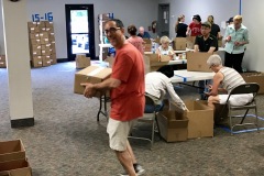 Food-Pantry-Volunteers-3